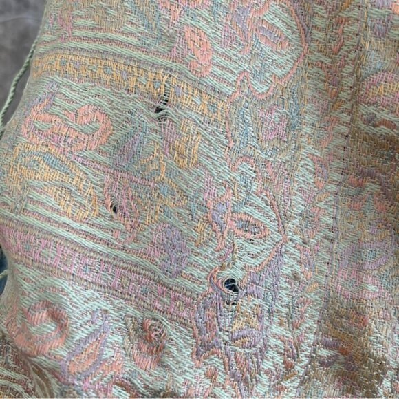100% Silk Parisienne Pashmina Mint Pink Tassels Paisley Purchased in Paris Scarf